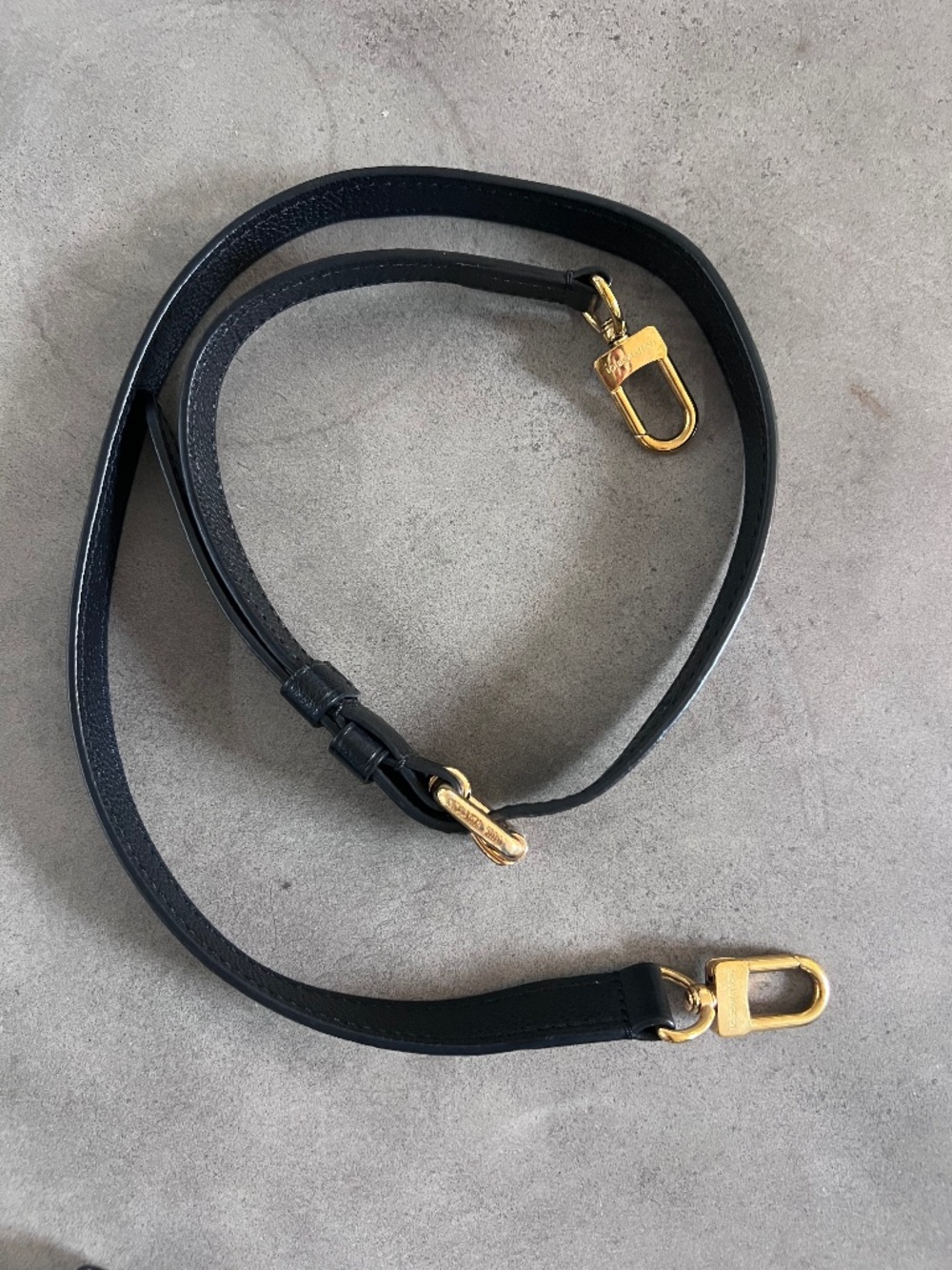 Louis Vuitton Speedy Black Leather Adjustable Shoulder Strap